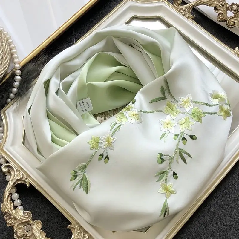 High Quality Women's Scarf Internet Hot to Give Mom High-End Silk New Western Style All-Matching Long
High Quality Women's Scarf Internet Hot to Give Mom High-End Silk New Western Style All-Matching Long