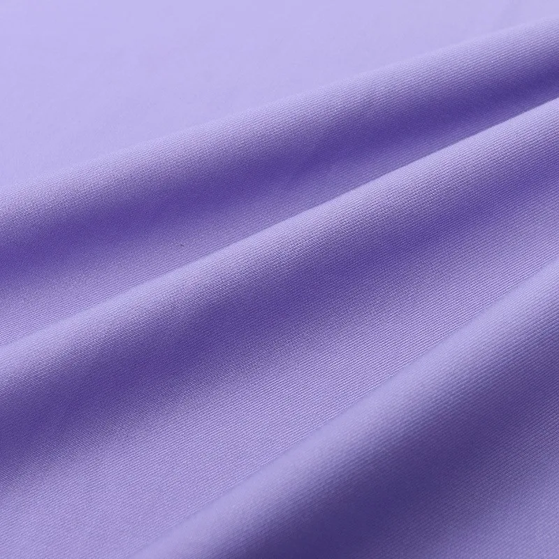 Однотонная саржевая ткань для профессиональных женских костюмов и брюк.
Однотонная саржевая ткань для профессиональных женских костюмов и брюк.