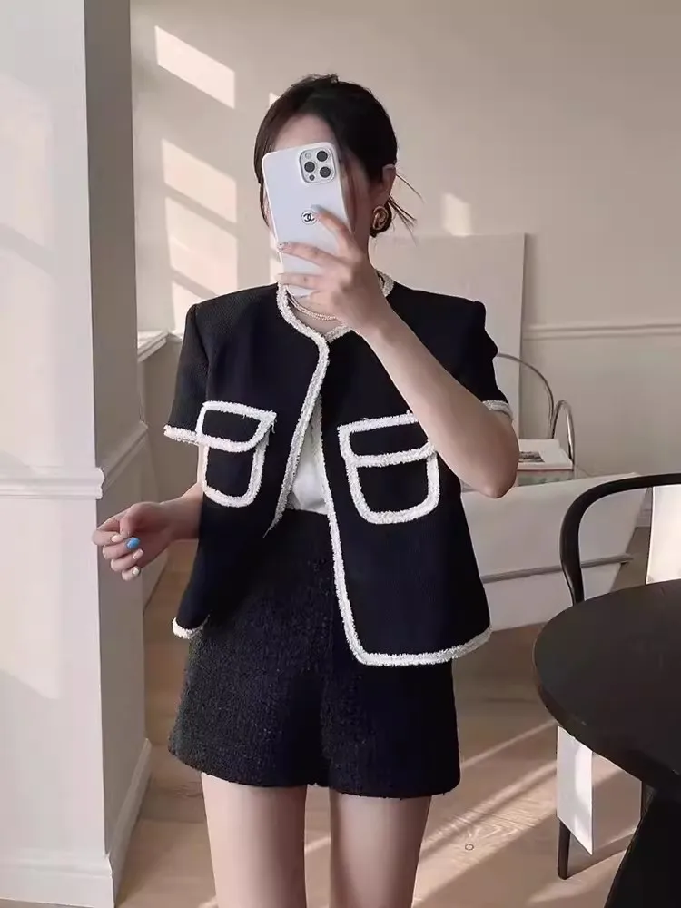 Summer Style Fragrant Round Neck Double Pocket Loose Versatile Short Sleeved Coat Women Jackets
Summer Style Fragrant Round Neck Double Pocket Loose Versatile Short Sleeved Coat Women Jackets