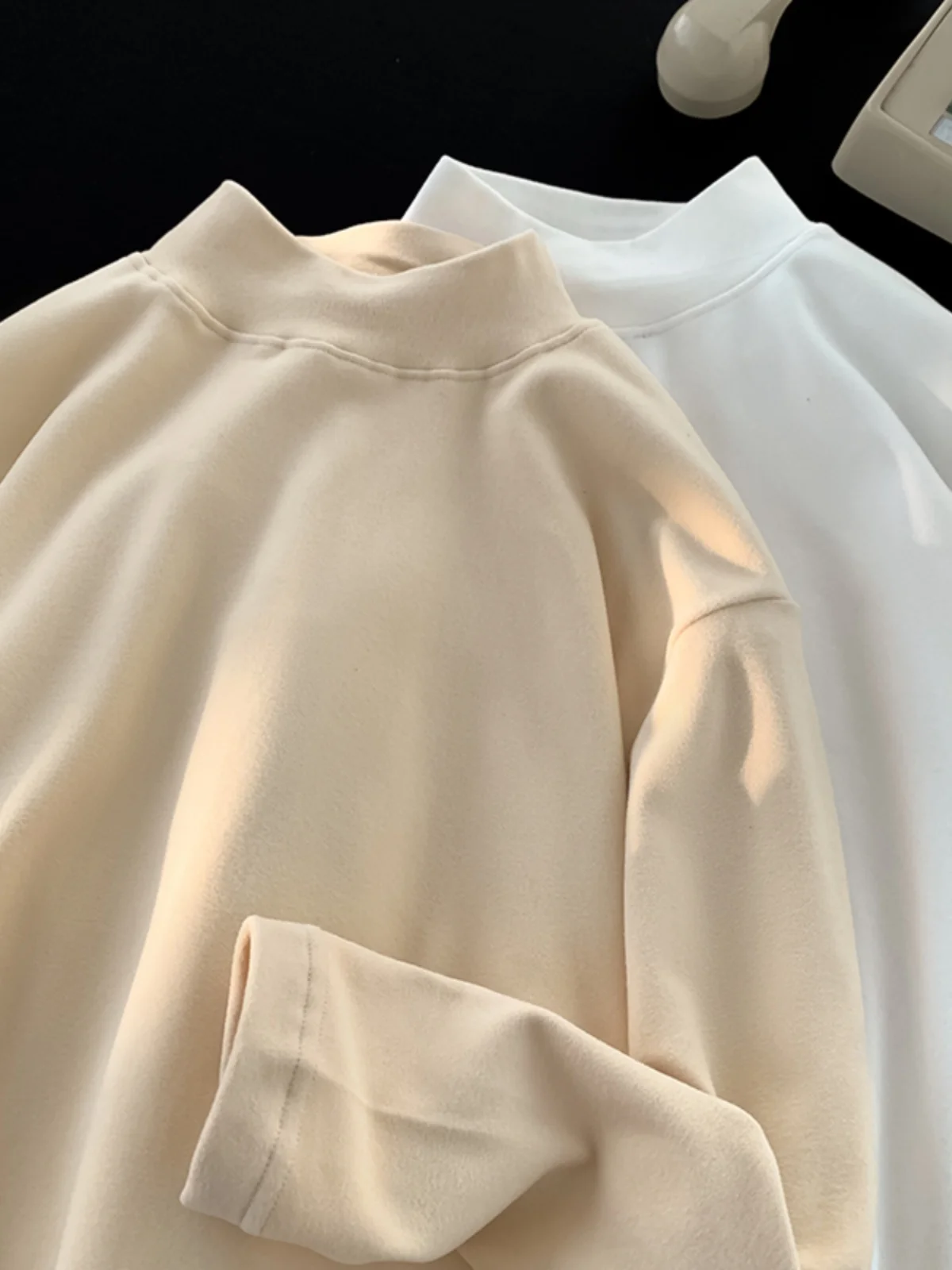 Утепленный мужской свитшот с высоким воротником, осенне-зимний, базовый, однотонный, с длинным рукавом, молодежный, модный, теплый, из немецкого вельвета
Утепленный мужской свитшот с высоким воротником, осенне-зимний, базовый, однотонный, с длинным рукавом, молодежный, модный, теплый, из немецкого вельвета