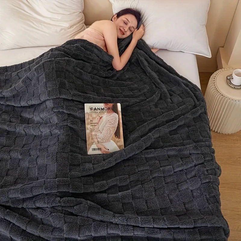 Silky Flannel Fleece 3D Checkered Super Soft Throw Blanket Lightweight All-Season Bed Blanket Bath Towel Bathrobe Style
Silky Flannel Fleece 3D Checkered Super Soft Throw Blanket Lightweight All-Season Bed Blanket Bath Towel Bathrobe Style