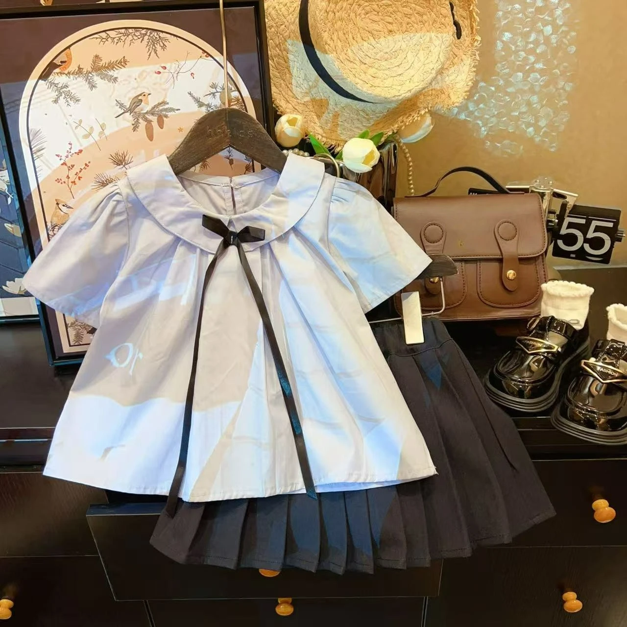 Girls Spring Summer 2025 2-Piece Set Preppy Style Pleated Skirt & Short Sleeve Blouse Outfit Chic Kids Clothes Girls
Girls Spring Summer 2025 2-Piece Set Preppy Style Pleated Skirt & Short Sleeve Blouse Outfit Chic Kids Clothes Girls