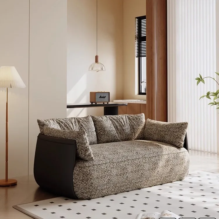 French medieval cotton and linen fabrics are arranged a straight row to meet guests, sofa in the living room
French medieval cotton and linen fabrics are arranged a straight row to meet guests, sofa in the living room