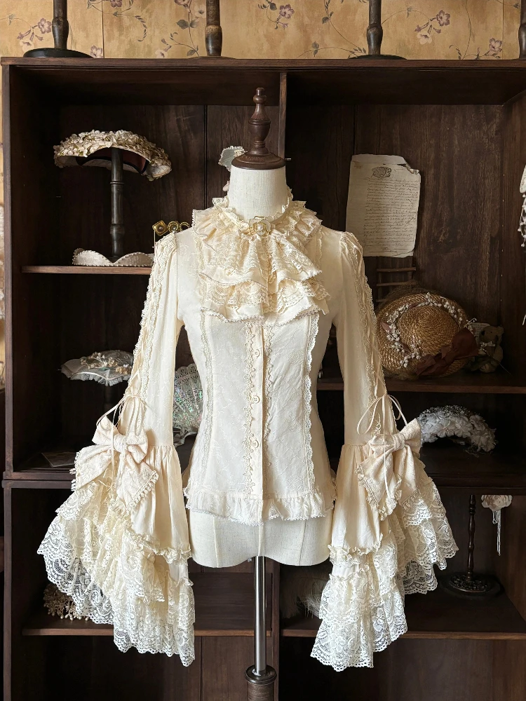 Encounter Spring - Classic Lolita Hime Sleeve Blouse, Detachable Jabot by Zoncel PRE ORDER / 45 days
Encounter Spring - Classic Lolita Hime Sleeve Blouse, Detachable Jabot by Zoncel PRE ORDER / 45 days