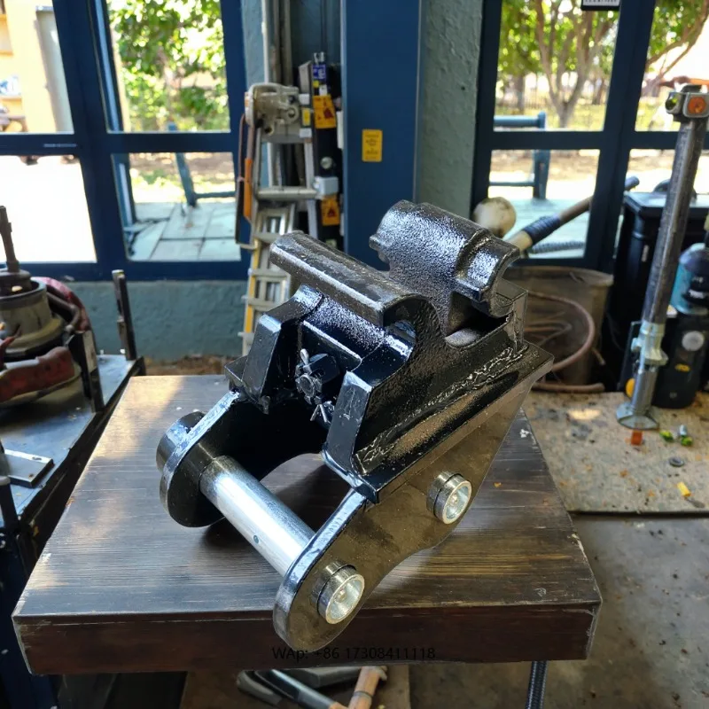 Аксессуары для мини-экскаваторов для быстрой смены насадок для строительной техники
Аксессуары для мини-экскаваторов для быстрой смены насадок для строительной техники