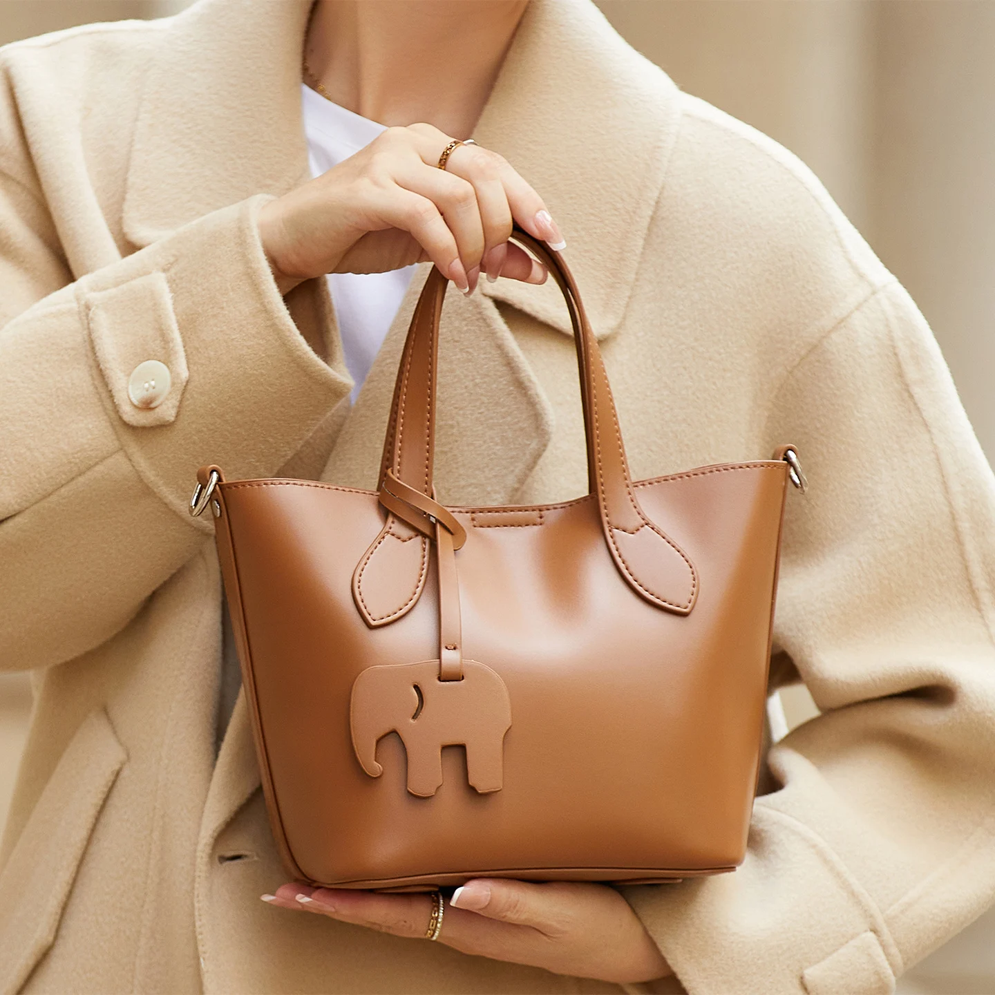 Limited 2026 Genuine Leather Casual Shopper Shoulder Bag Commuter Large Bucket Handbag Simple High Quality Women Tote #SC2171
Limited 2026 Genuine Leather Casual Shopper Shoulder Bag Commuter Large Bucket Handbag Simple High Quality Women Tote #SC2171