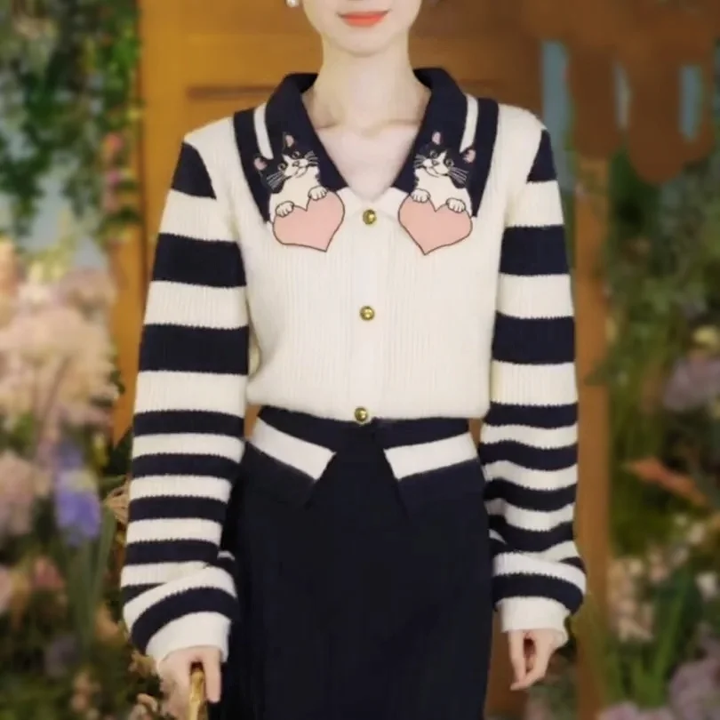 Women Cardigans Sweaters Long Sleeve Cute Cat Embroidery Appliques Lady Casual Sweaters Pullovers Stripped Knitted Tops NZ143
Women Cardigans Sweaters Long Sleeve Cute Cat Embroidery Appliques Lady Casual Sweaters Pullovers Stripped Knitted Tops NZ143