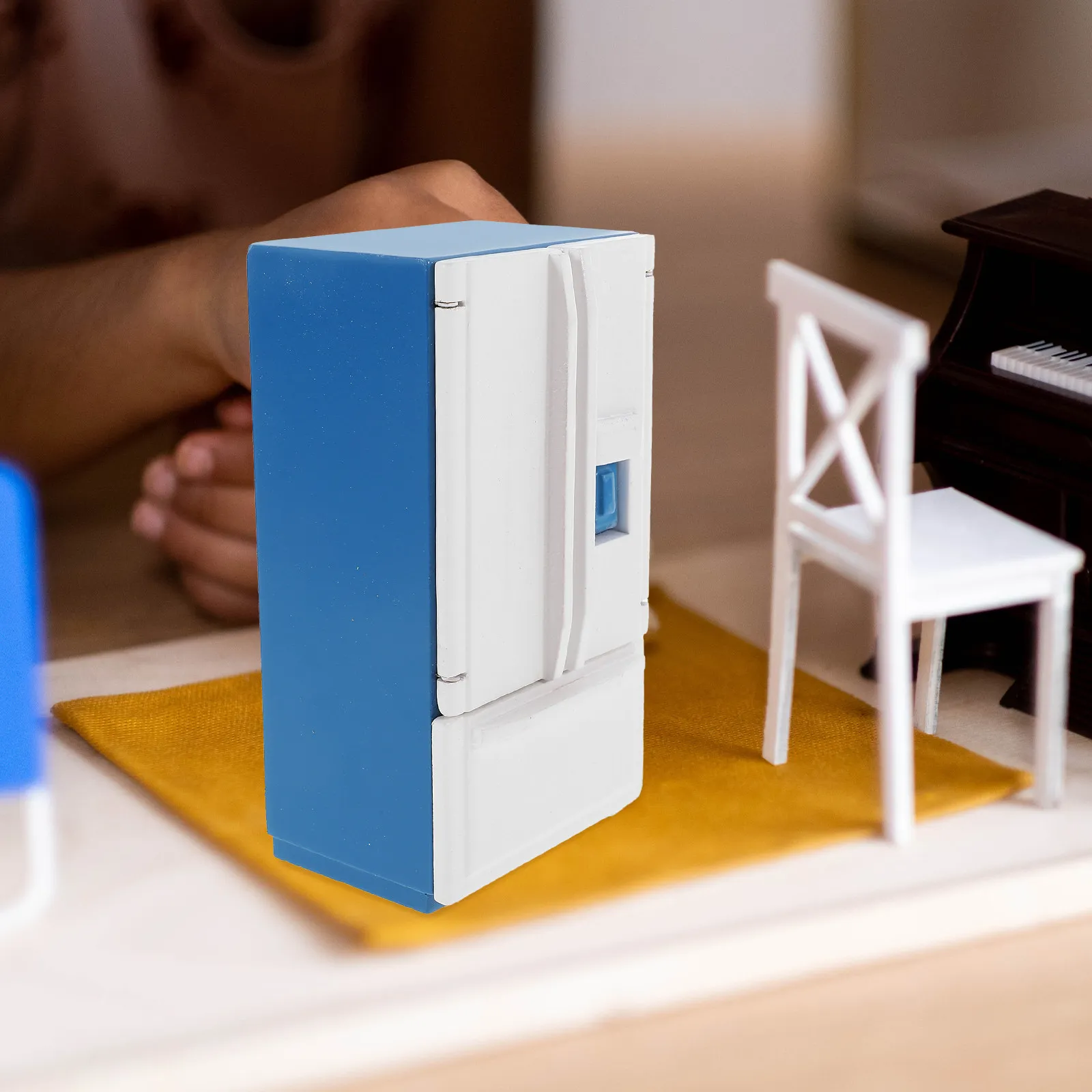 Mini House Refrigerator Decoration Wood Mini Fridge for Micro Landscape Desktop Photo Prop Home Furniture Craft Ornament
Mini House Refrigerator Decoration Wood Mini Fridge for Micro Landscape Desktop Photo Prop Home Furniture Craft Ornament