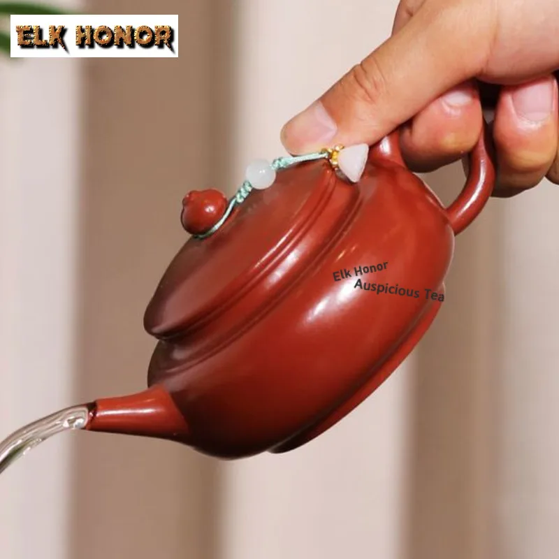 180ml Ancient Yixing Purple Clay Teapots Handmade Chinese Rhyme Pot Raw Ore Dahongpao Mud Kettle Zisha Tea Set Supplies
180ml Ancient Yixing Purple Clay Teapots Handmade Chinese Rhyme Pot Raw Ore Dahongpao Mud Kettle Zisha Tea Set Supplies