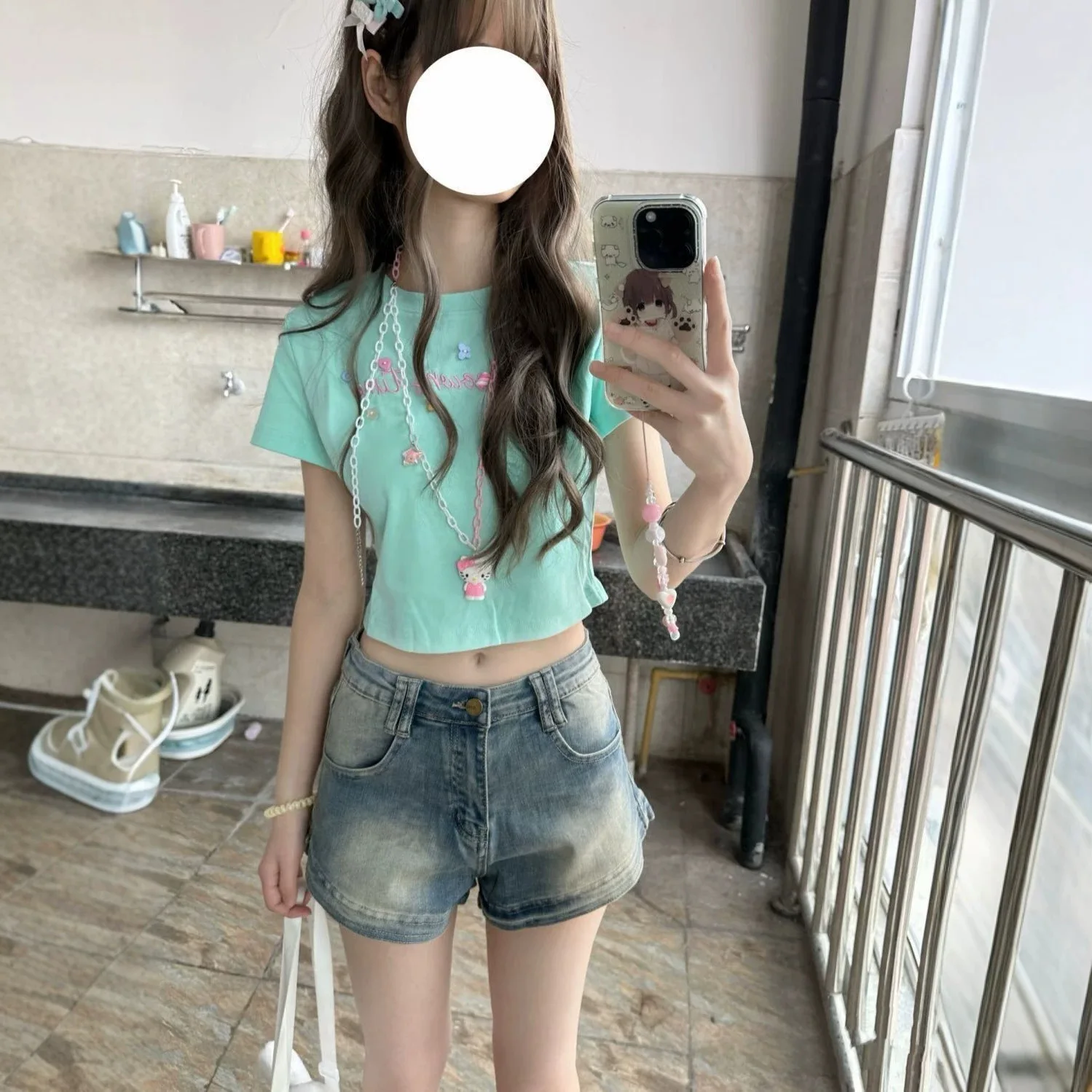 American retro denim shorts for women, summer style, slimming, thin, high-waisted, straight A-line, high street hot pants
American retro denim shorts for women, summer style, slimming, thin, high-waisted, straight A-line, high street hot pants