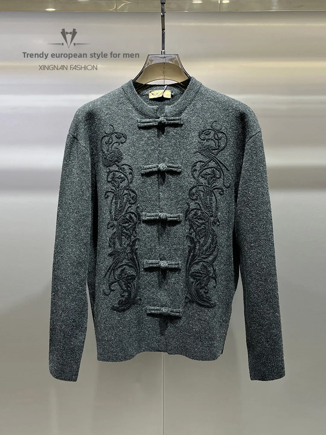 Ele Embroidered Woolen Cardigan Men's Slim Fit Knitted Sweater Trendy Chinese Sle Button up Outerwear for Casual Wear
Ele Embroidered Woolen Cardigan Men's Slim Fit Knitted Sweater Trendy Chinese Sle Button up Outerwear for Casual Wear