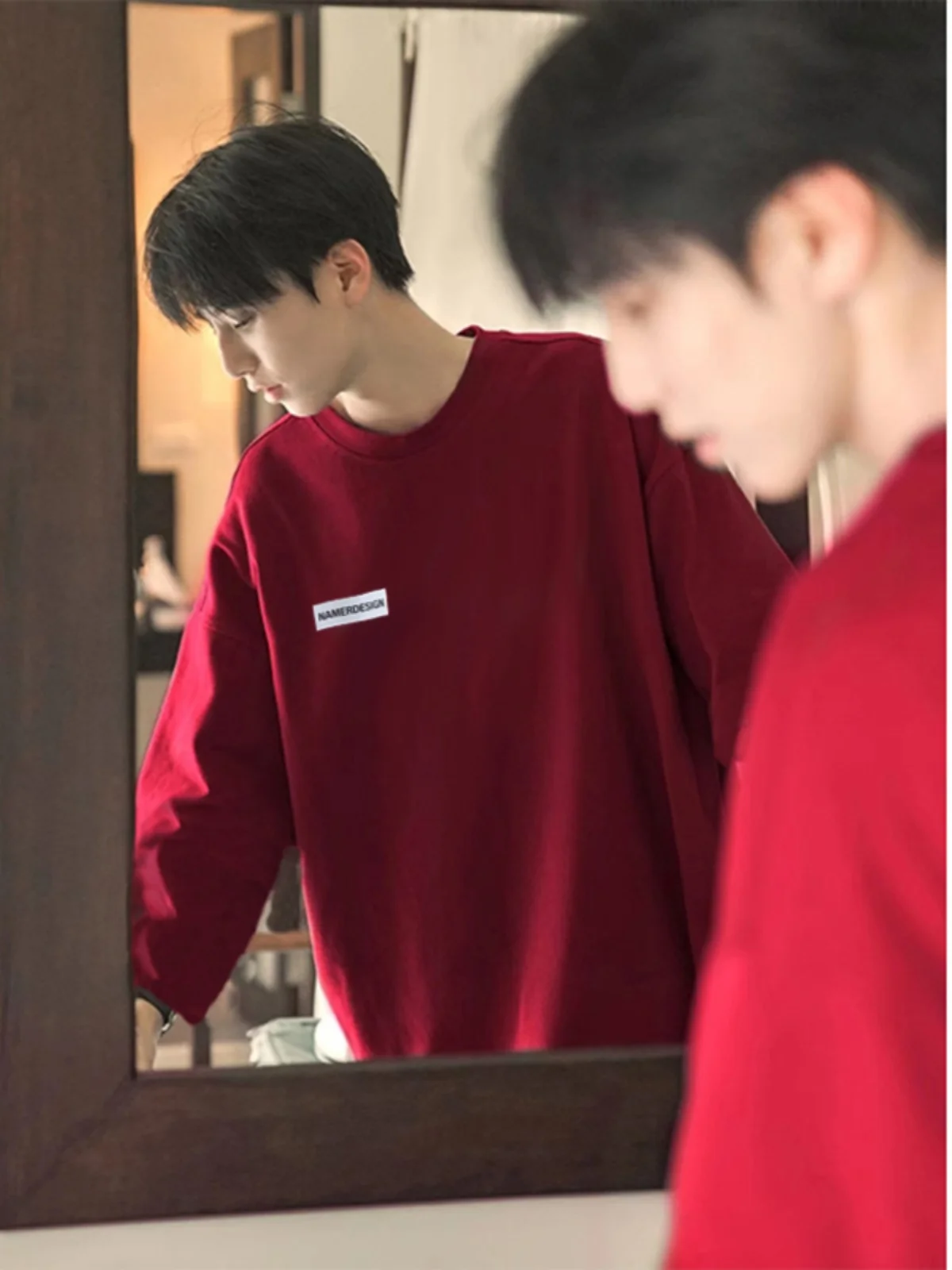 Ретро-американский красный свитшот оверсайз из плотной ткани с длинными рукавами для мужчин, весна-осень, модная брендовая верхняя одежда
Ретро-американский красный свитшот оверсайз из плотной ткани с длинными рукавами для мужчин, весна-осень, модная брендовая верхняя одежда