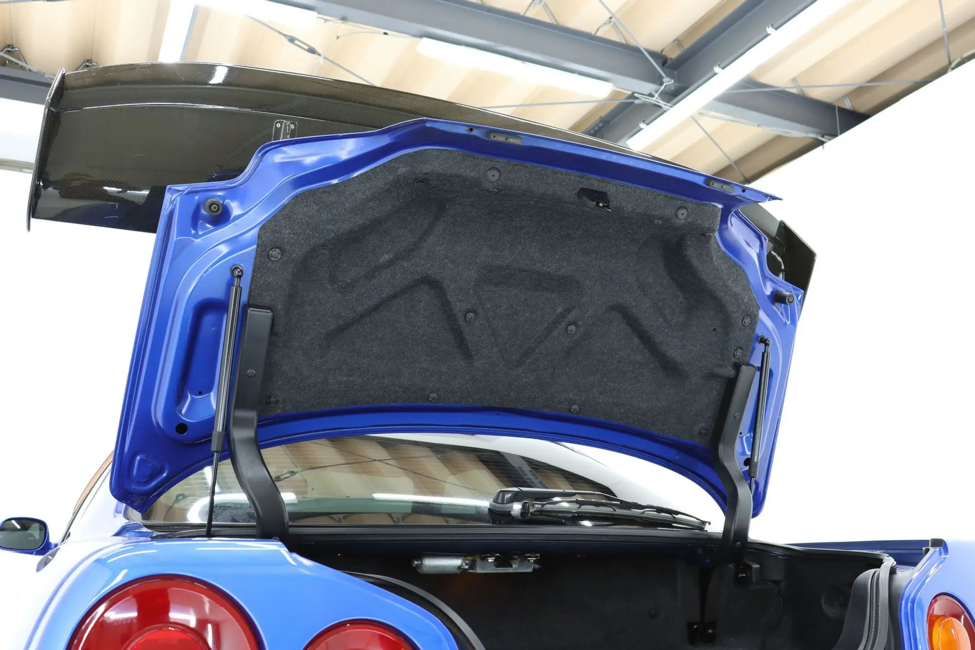 Rear trunk For Nissan Skyline R34 GT-R GTR BNR34 1998-2006 With Spoiler Rear Tailgate Boot Gas Spring Struts Prop Lift Support