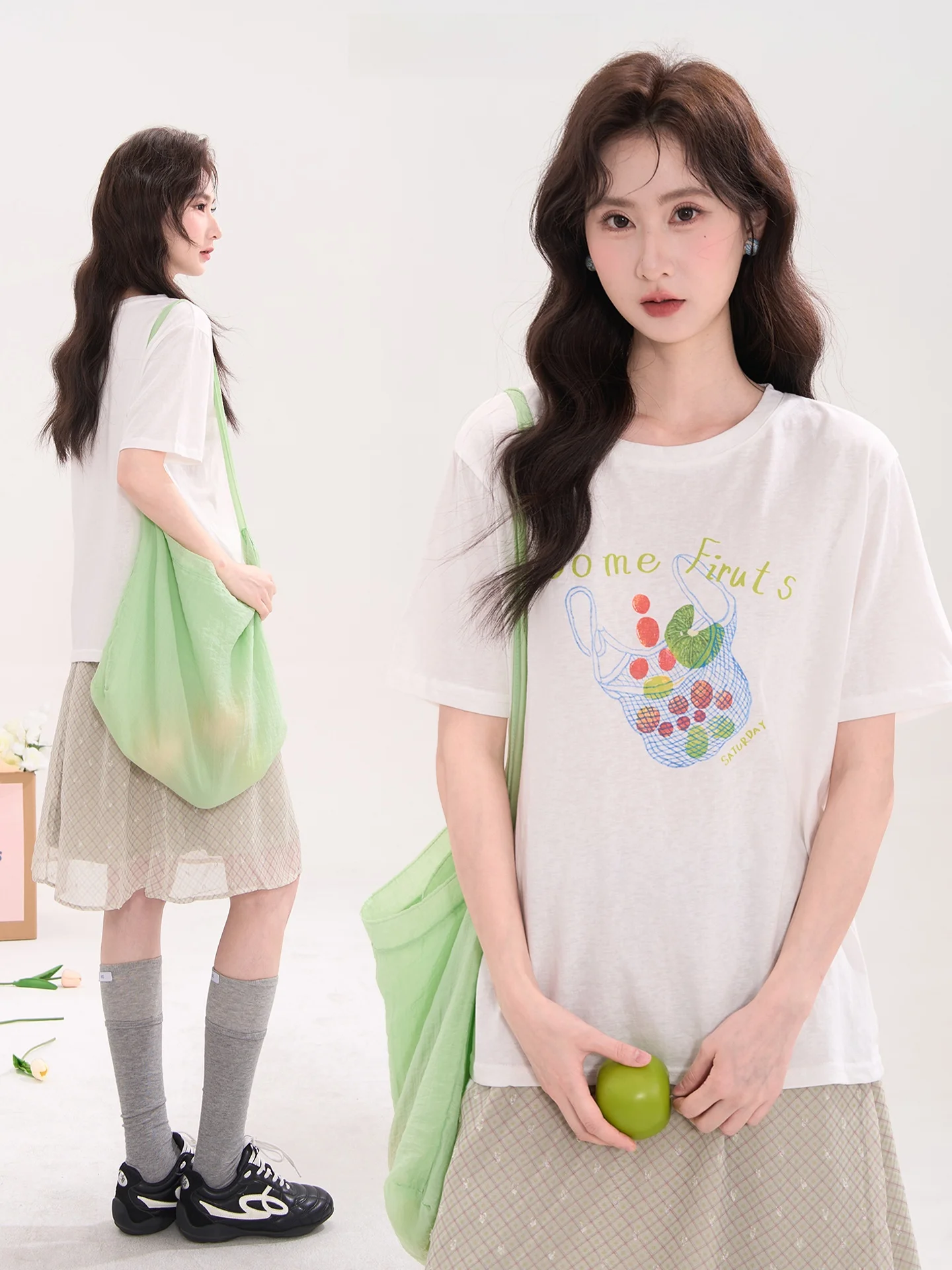 Футболка Heme Sweet Fruit Casual из хлопка с коротким рукавом, с буквенным принтом, летний топ для женщин, с цветочным и фруктовым узором, круглый вырез, свободный крой
Футболка Heme Sweet Fruit Casual из хлопка с коротким рукавом, с буквенным принтом, летний топ для женщин, с цветочным и фруктовым узором, круглый вырез, свободный крой