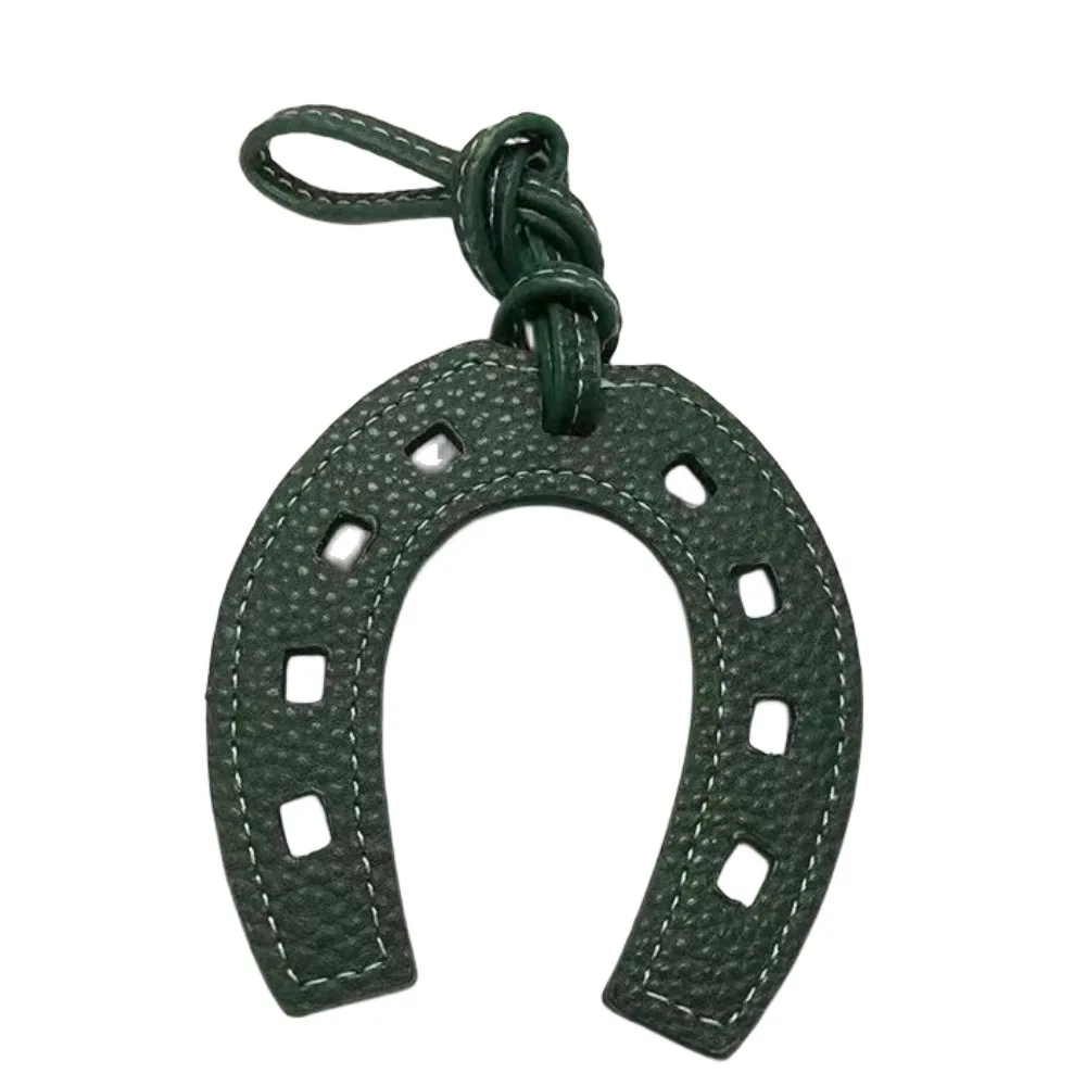 2PCS Simple Casual Horse Hoof Pendant Leather Fashion Key Chain Exquisite Solid Color Purse Accessories Women
2PCS Simple Casual Horse Hoof Pendant Leather Fashion Key Chain Exquisite Solid Color Purse Accessories Women