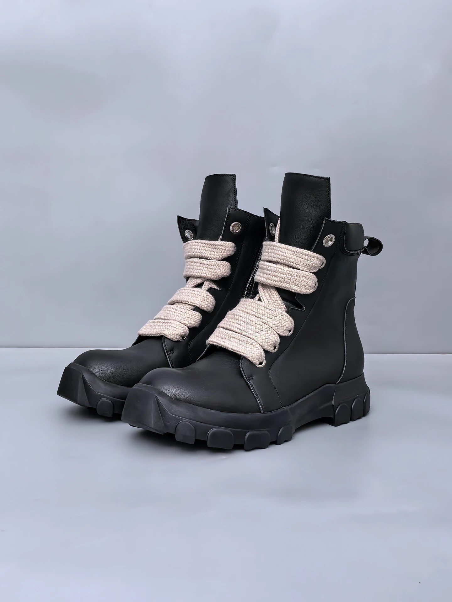 Мужские ботинки RO: модные повседневные кожаные ботинки челси с высоким берцем, увеличивающие рост, цвет молочный.
Мужские ботинки RO: модные повседневные кожаные ботинки челси с высоким берцем, увеличивающие рост, цвет молочный.