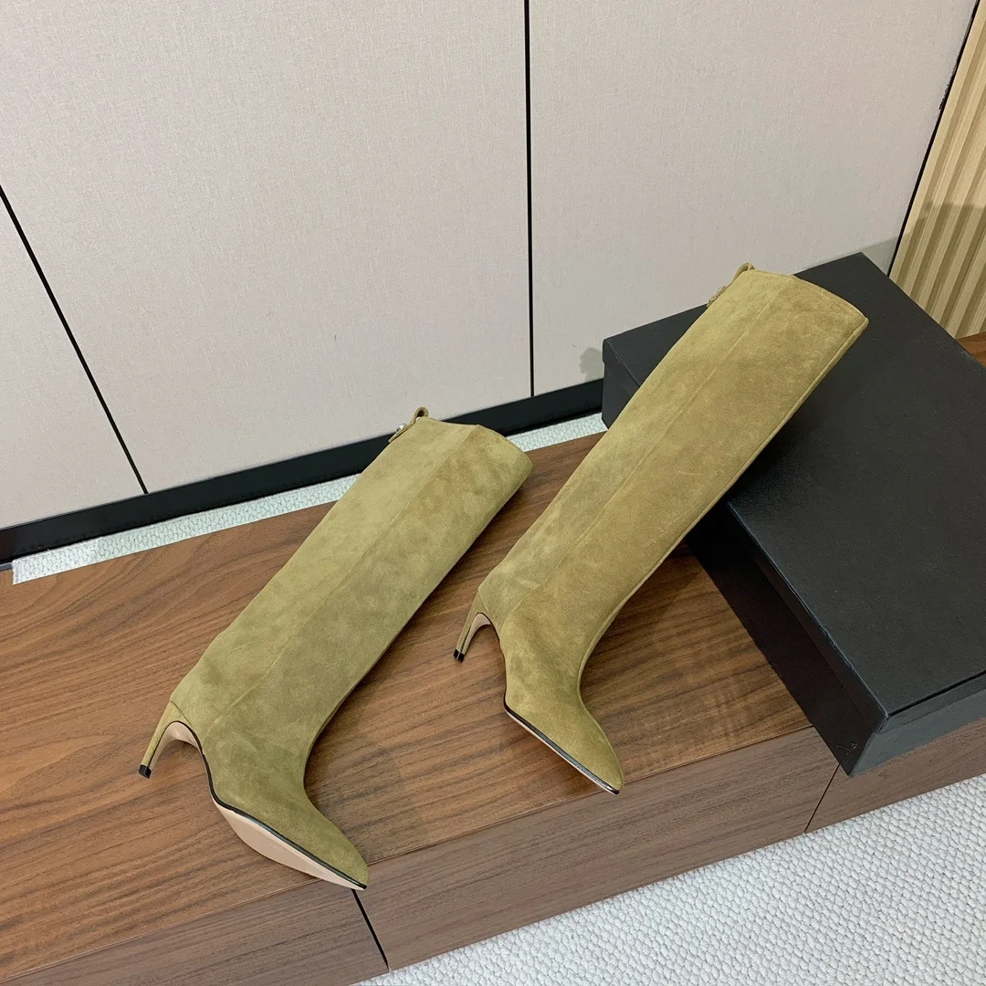 Осень-зима 2021, замшевые сапоги, сапоги до колена из натуральной кожи, женские модные сапоги на высоком каблуке с острым носком
Осень-зима 2021, замшевые сапоги, сапоги до колена из натуральной кожи, женские модные сапоги на высоком каблуке с острым носком