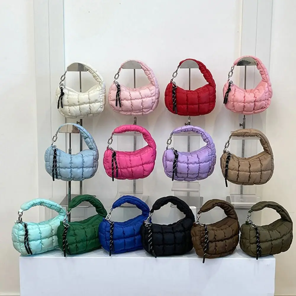 Casual Sweet Bubble Cloud Handbag Korean Style Solid Color Pleated Dumpling Bag with Pendant Zipper Rhombus Plaid Handbag Girls
Casual Sweet Bubble Cloud Handbag Korean Style Solid Color Pleated Dumpling Bag with Pendant Zipper Rhombus Plaid Handbag Girls