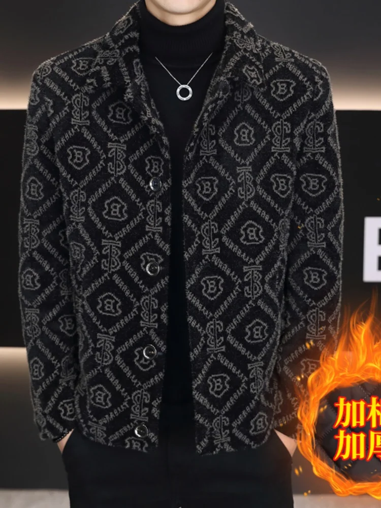 Trendy Gold Mink Jaet Men's Faion Embroidered Woolen ort Thiened Youth Outerwear Coat Sli Urban Sle Winter Coat
Trendy Gold Mink Jaet Men's Faion Embroidered Woolen ort Thiened Youth Outerwear Coat Sli Urban Sle Winter Coat