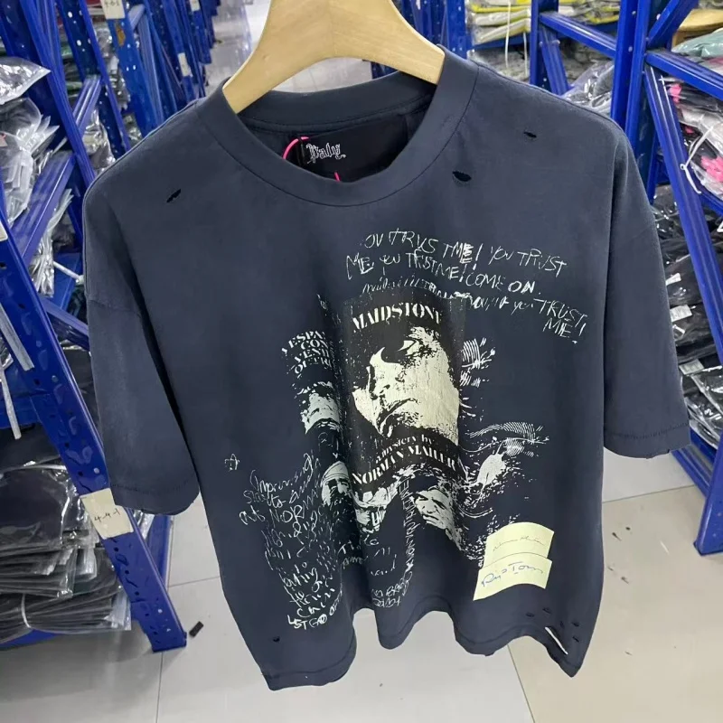 Men's Oversize T-Shirt Vintage Distressed Graffiti Print American Streetwear Style Fashion Tee by Paly
Men's Oversize T-Shirt Vintage Distressed Graffiti Print American Streetwear Style Fashion Tee by Paly