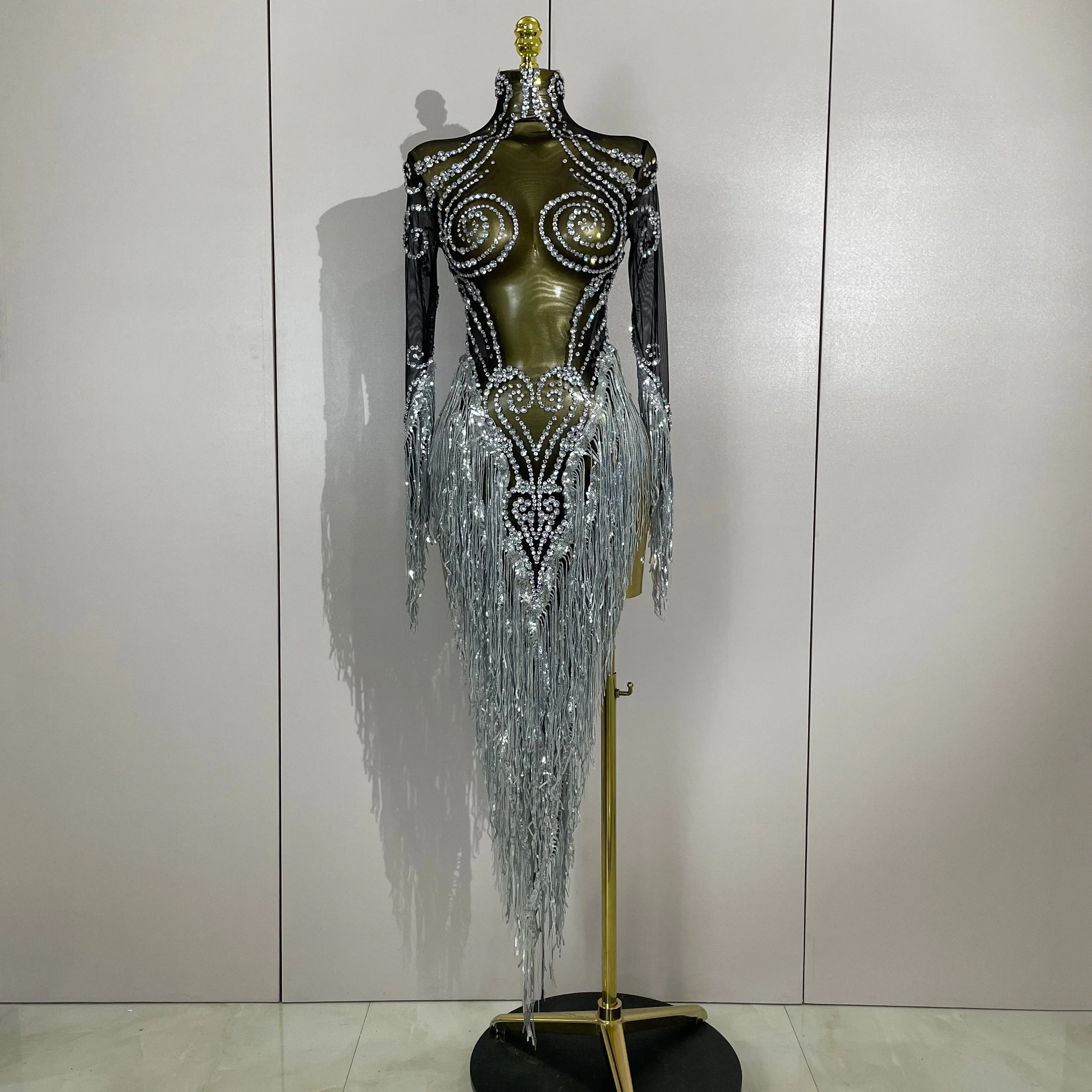 STOCK Sexy Sparkly Rhinestone Sequins Tassel Mesh Transparent Dress Women Evening Birthday Party Nightclub Dancer Stage Outfit
STOCK Sexy Sparkly Rhinestone Sequins Tassel Mesh Transparent Dress Women Evening Birthday Party Nightclub Dancer Stage Outfit