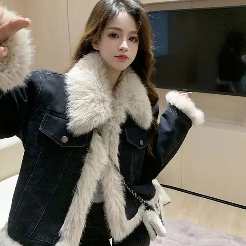 Новая утепленная джинсовая хлопковая куртка для девочек, женская теплая меховая хлопковая одежда, осенне-зимняя новая усовершенствованная защита от холода, пальто
Новая утепленная джинсовая хлопковая куртка для девочек, женская теплая меховая хлопковая одежда, осенне-зимняя новая усовершенствованная защита от холода, пальто