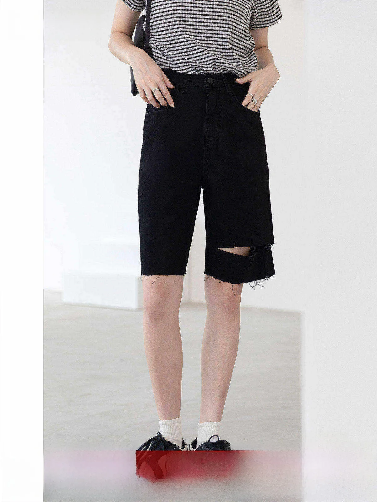 MoZa High Waist Loose Fit Pure Cotton Denim Shorts Women's Spring 2026 Black Straight Leg Trousers with Pockets Shape Memory
MoZa High Waist Loose Fit Pure Cotton Denim Shorts Women's Spring 2026 Black Straight Leg Trousers with Pockets Shape Memory