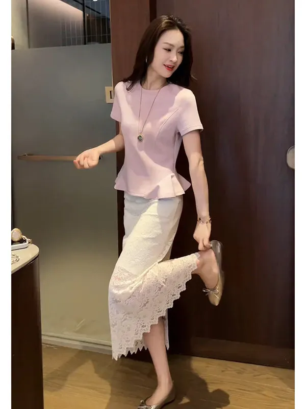 Elegant Lace Halter Neck Short Sleeve T-Shirt And Fish Tail Skirt Two Piece Set Summer New Design Casual Style Women's F...
Elegant Lace Halter Neck Short Sleeve T-Shirt And Fish Tail Skirt Two Piece Set Summer New Design Casual Style Women's F...