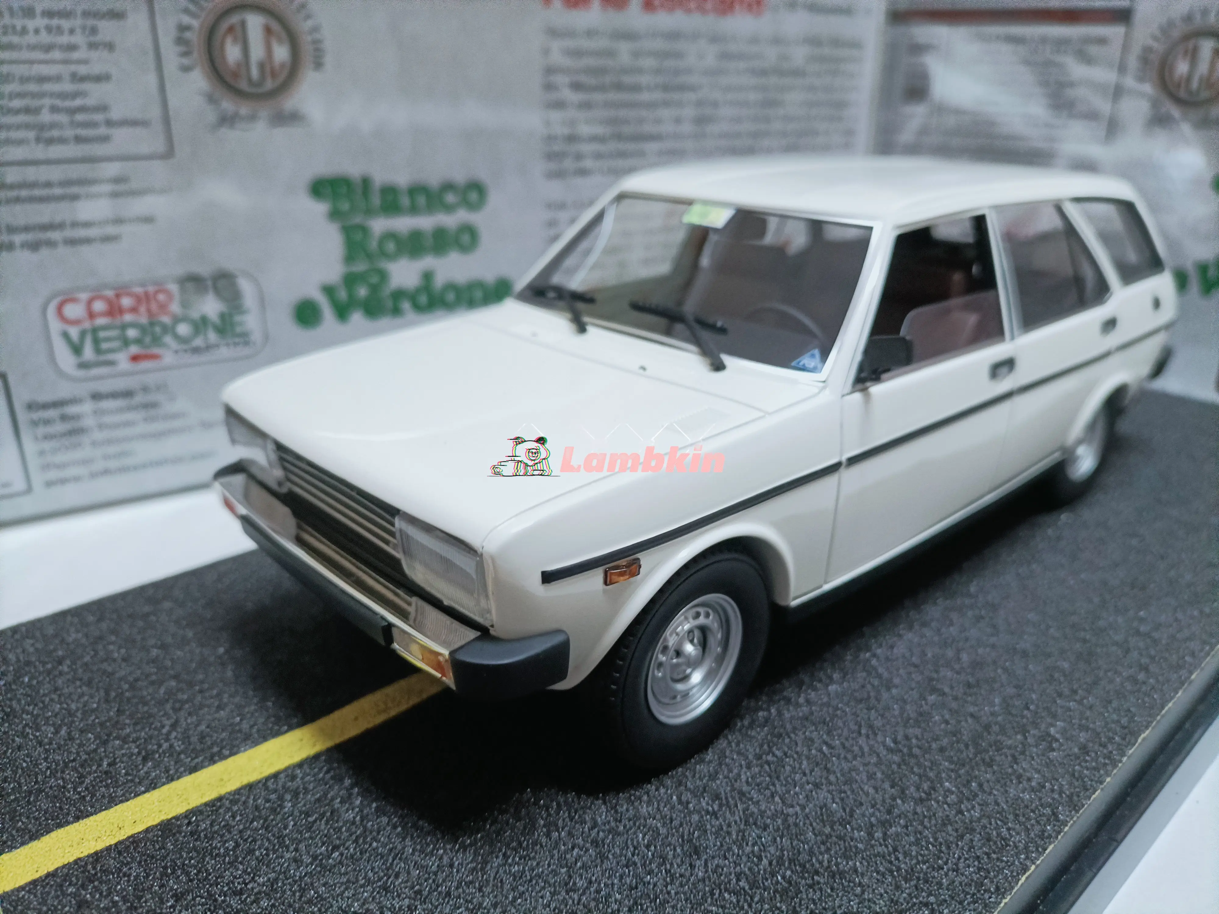 CLC 1/18 Fiat 131 Panorama 1981 White Fiat Touring Car Model Movie Edition 1/18 Collection gifts
CLC 1/18 Fiat 131 Panorama 1981 White Fiat Touring Car Model Movie Edition 1/18 Collection gifts
