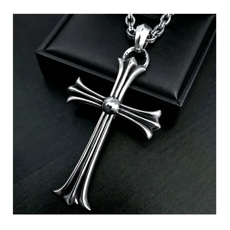 Crowe Trendy Cross Pendant Thai Silver Bold Letter Chain Retro Versatile for Men and Women
Crowe Trendy Cross Pendant Thai Silver Bold Letter Chain Retro Versatile for Men and Women