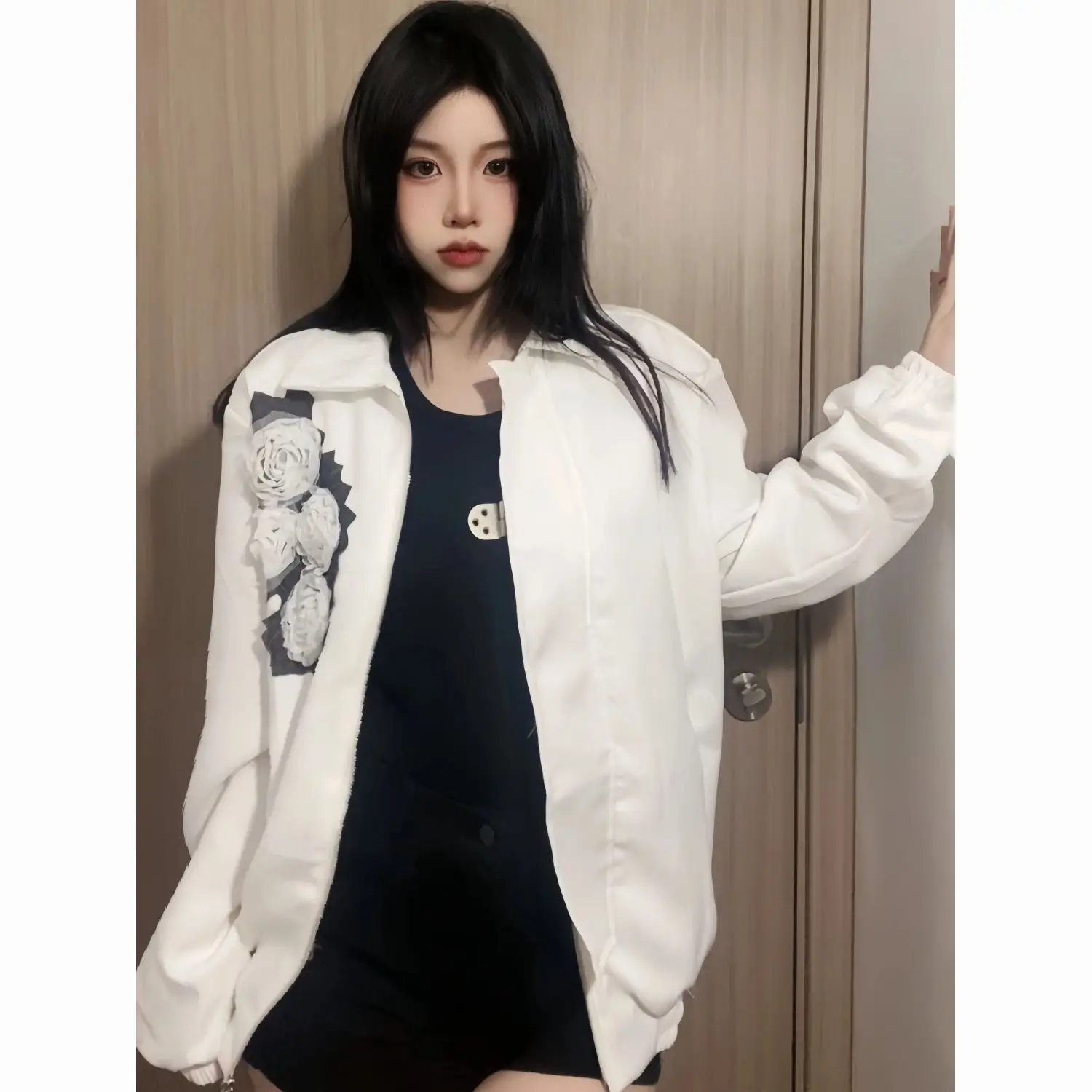 2024 Spring/Autumn Gothic Mesh Jacket Embroidered Rose Unisex Oversized Coat Couple's Streetwear Dark Aesthetic Windbreaker Y2K
2024 Spring/Autumn Gothic Mesh Jacket Embroidered Rose Unisex Oversized Coat Couple's Streetwear Dark Aesthetic Windbreaker Y2K