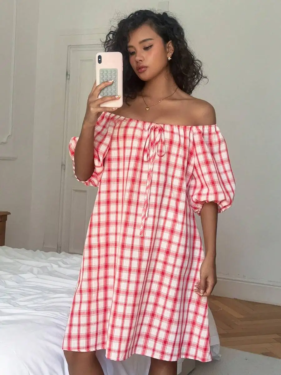 Off Shoulder Plaid Ruched Tie Neck Short Sleeve Women Nightgown
Off Shoulder Plaid Ruched Tie Neck Short Sleeve Women Nightgown