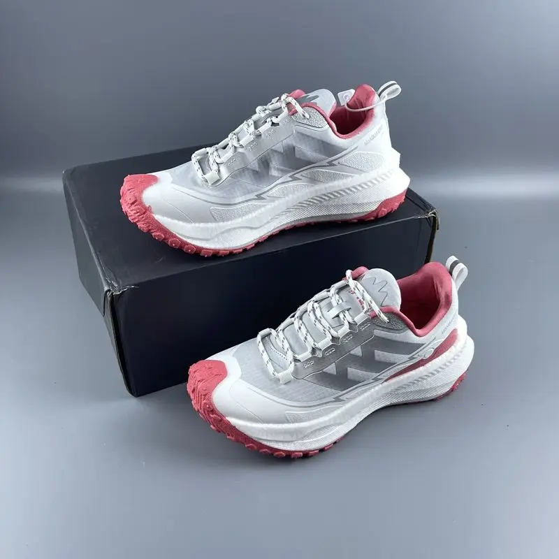 Spring and summer new men's and women's sports shoes lightweight breathable hiking shoes non-slip trail running shoes
Spring and summer new men's and women's sports shoes lightweight breathable hiking shoes non-slip trail running shoes