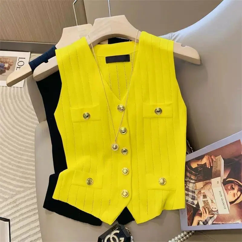 V-neck Ice Silk Knit Vest Waistcoat Women Spring Summer New Single-breasted Sleeveless Jacket Slim Tops Design Coats Thin Tops
V-neck Ice Silk Knit Vest Waistcoat Women Spring Summer New Single-breasted Sleeveless Jacket Slim Tops Design Coats Thin Tops