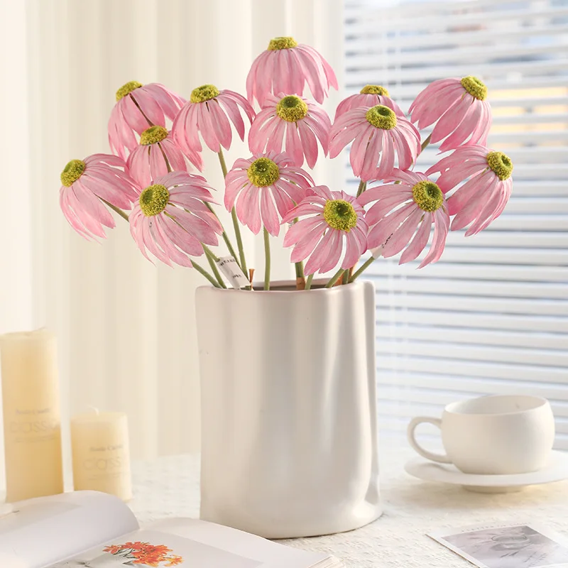 20Pc/lot Artificial Flowers Daisy Bridal Hand Holding Bouquet Wedding Decor Silk Flower Sunflower Party Home Decoration Ornament
20Pc/lot Artificial Flowers Daisy Bridal Hand Holding Bouquet Wedding Decor Silk Flower Sunflower Party Home Decoration Ornament