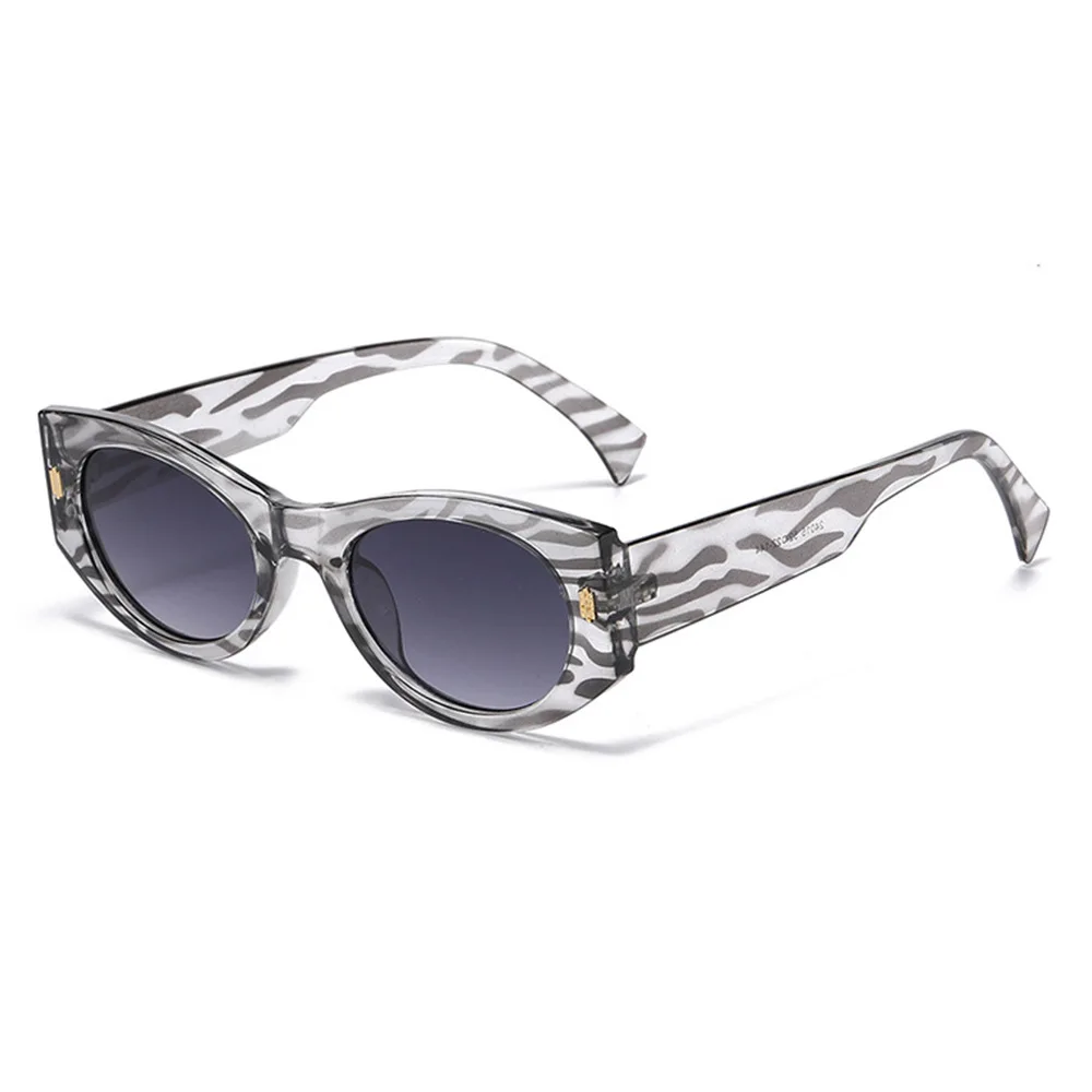 Retro Luxury Fashion Striped Gradient Cat Eye Women Sunglasses Brand Design New Small Box Rivets Men Sun Glasses UV400
Retro Luxury Fashion Striped Gradient Cat Eye Women Sunglasses Brand Design New Small Box Rivets Men Sun Glasses UV400