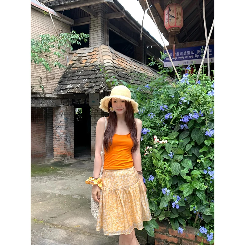 Beach Style Women's Two-piece Set 2026 Summer Dopamine Orange Sleeveless Backless Tops Sweet Style Beautiful Floral Print Skirt
Beach Style Women's Two-piece Set 2026 Summer Dopamine Orange Sleeveless Backless Tops Sweet Style Beautiful Floral Print Skirt