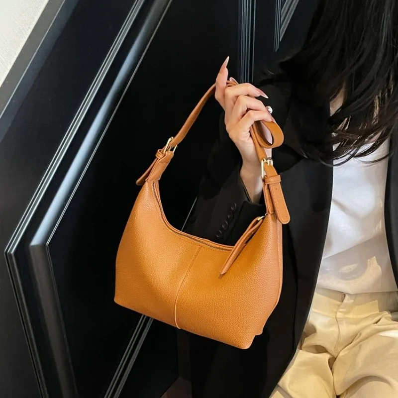 Chic Minimalist Satchel For Women As A Shoulder And Messenger Bag With Solid Color And Large Capacity Includes Diaper Bag Use
Chic Minimalist Satchel For Women As A Shoulder And Messenger Bag With Solid Color And Large Capacity Includes Diaper Bag Use