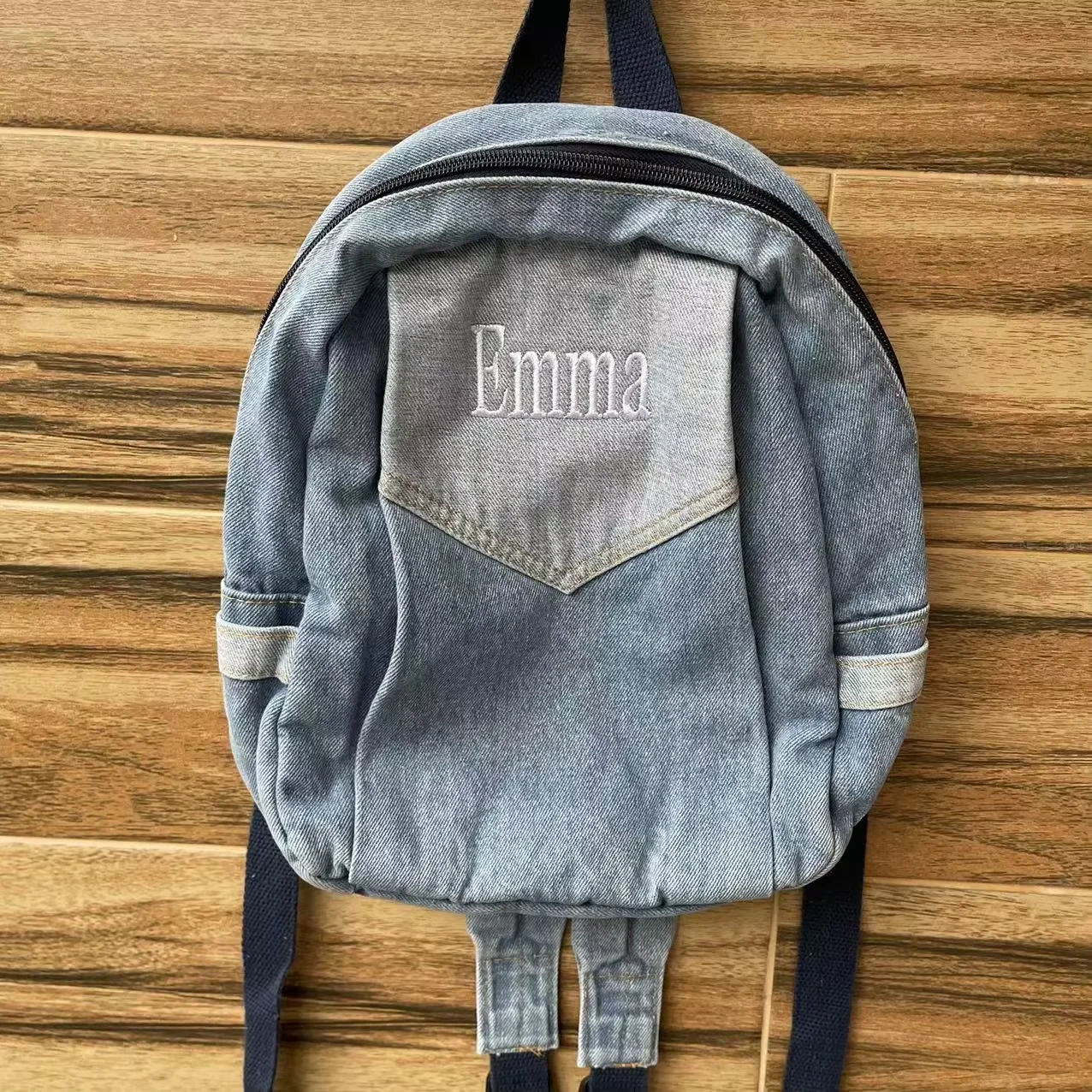 Embroidered New Denim Backpack, Personalized Fashionable Commuting Leisure Outdoor Travel Bag, Custom High-quality Holiday Gifts
Embroidered New Denim Backpack, Personalized Fashionable Commuting Leisure Outdoor Travel Bag, Custom High-quality Holiday Gifts