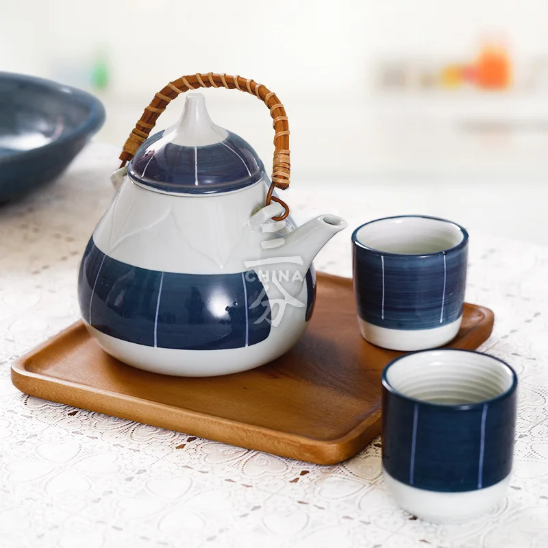 Japanese Ceramic Teapot Cool Kettle Large Capacity Cold Kettle Water Cup Household Teacup
Japanese Ceramic Teapot Cool Kettle Large Capacity Cold Kettle Water Cup Household Teacup