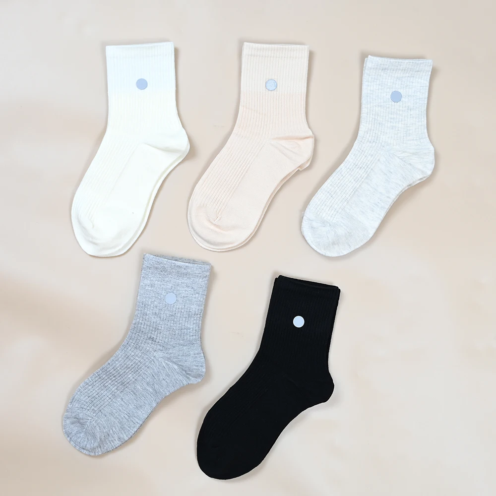New Cotton Men Women Socks 5 Pairs Box Set Anti-bacterial All-season -color Home Comfortable Breathable Socks
New Cotton Men Women Socks 5 Pairs Box Set Anti-bacterial All-season -color Home Comfortable Breathable Socks