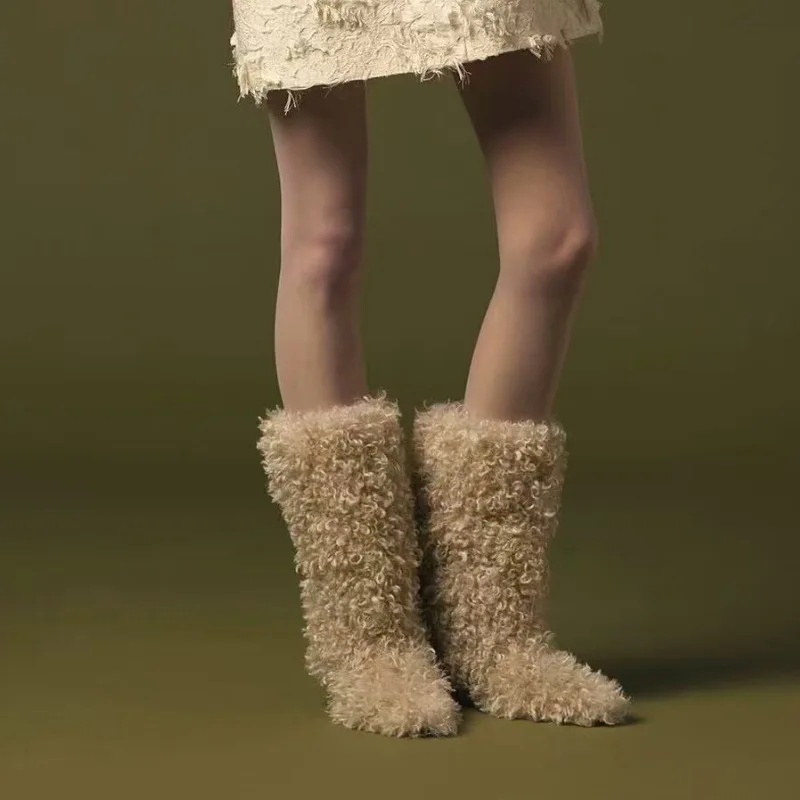 New Pointed, Thick Heel Autumn and Winter Hairy Boots with Sleeves, Casual Snow Boots, Plus Size Fashionable Women's Shoes
New Pointed, Thick Heel Autumn and Winter Hairy Boots with Sleeves, Casual Snow Boots, Plus Size Fashionable Women's Shoes