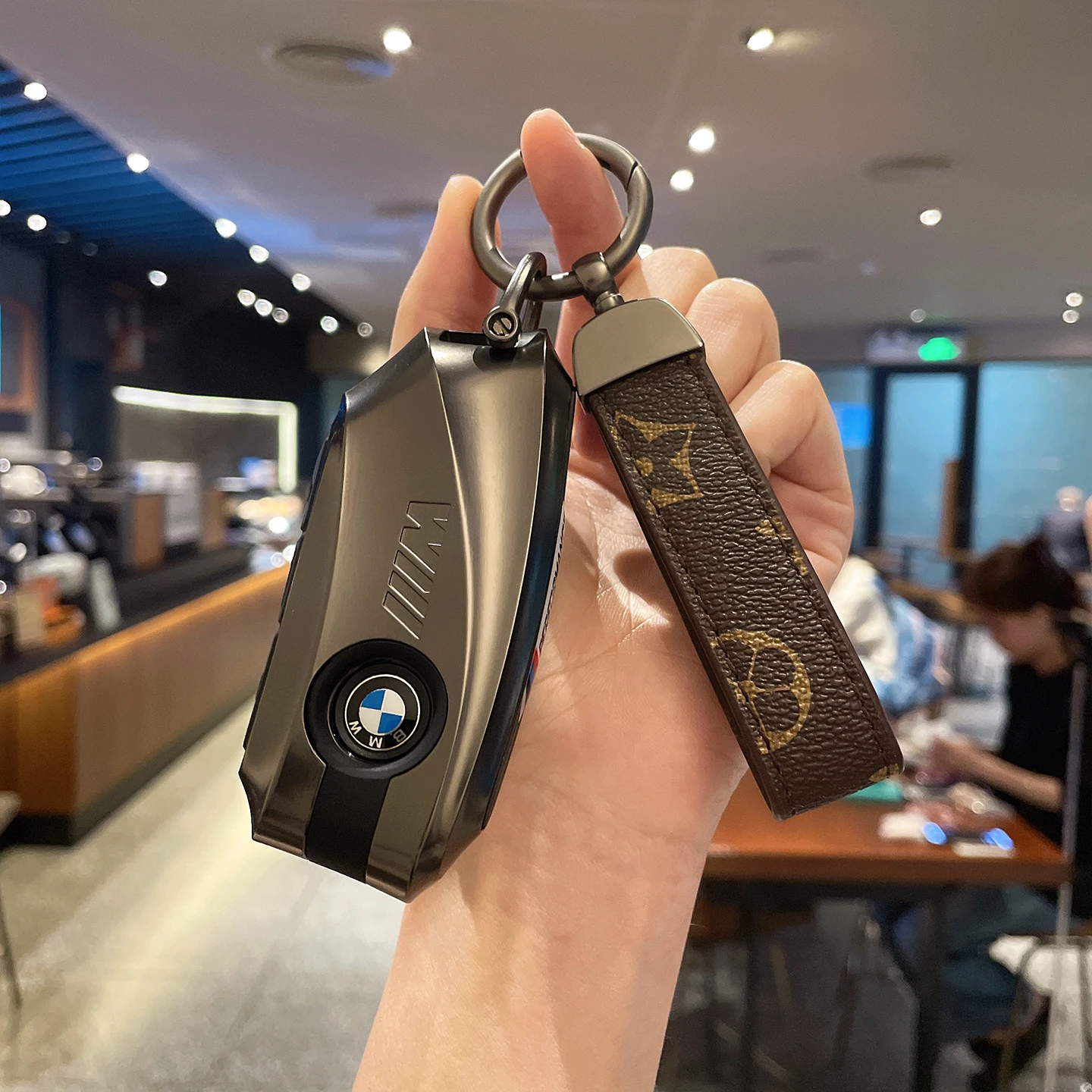 Zinc Alloy Car Key Case Cover for BMW X1 U11 X7 G07 XM G09 i7 7 Series G70 LCI iX I20 U06 G81 M3 Auto Accessaries Key Fob
Zinc Alloy Car Key Case Cover for BMW X1 U11 X7 G07 XM G09 i7 7 Series G70 LCI iX I20 U06 G81 M3 Auto Accessaries Key Fob