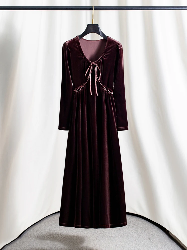 Young Women's High Waist Velvet Dress Belted A-Line Skirt Long Sleeve round Neck Gown Elegant Chic Brown Color for Early Autumn
Young Women's High Waist Velvet Dress Belted A-Line Skirt Long Sleeve round Neck Gown Elegant Chic Brown Color for Early Autumn