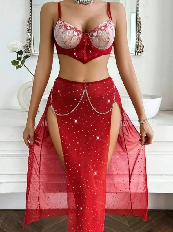 Сексуальное нижнее белье с вышивкой, комплект из 3 предметов для женщин, лоскутная юбка с цепочкой и разрезом, костюм с глубоким вырезом и открытым пупком, сексуальное женское белье, пижамный костюм 
Сексуальное нижнее белье с вышивкой, комплект из 3 предметов для женщин, лоскутная юбка с цепочкой и разрезом, костюм с глубоким вырезом и открытым пупком, сексуальное женское белье, пижамный костюм