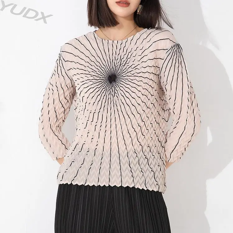 Women's Pleated Tops Striped Printed Hand Pleated 2023 Early Fall New Fashion Round Neck Pullover Loose Yardage Bottom Shirt
Women's Pleated Tops Striped Printed Hand Pleated 2023 Early Fall New Fashion Round Neck Pullover Loose Yardage Bottom Shirt