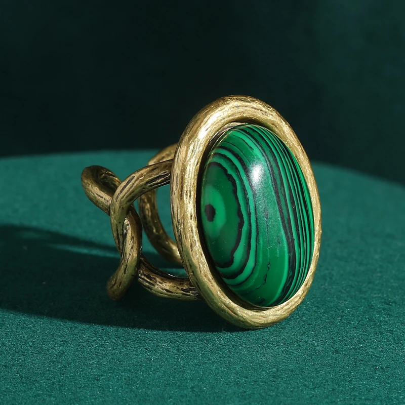 Vintage Oval Rings Peacock Green Stone Gold Color Simple Luxury Mother's Day Gift Antique Jewelry Accessories for Women New 2025
Vintage Oval Rings Peacock Green Stone Gold Color Simple Luxury Mother's Day Gift Antique Jewelry Accessories for Women New 2025