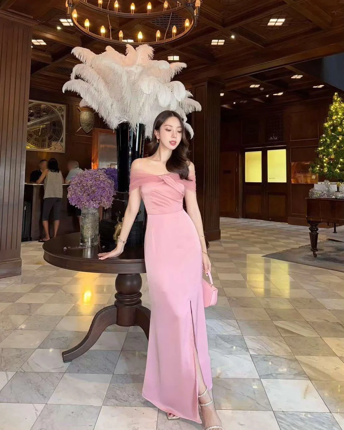 Customized Temperament Satin Straight Off the Shoulder Evening Dresses Strapless Short Sleeves Special Occasion Gowns Formal
Customized Temperament Satin Straight Off the Shoulder Evening Dresses Strapless Short Sleeves Special Occasion Gowns Formal