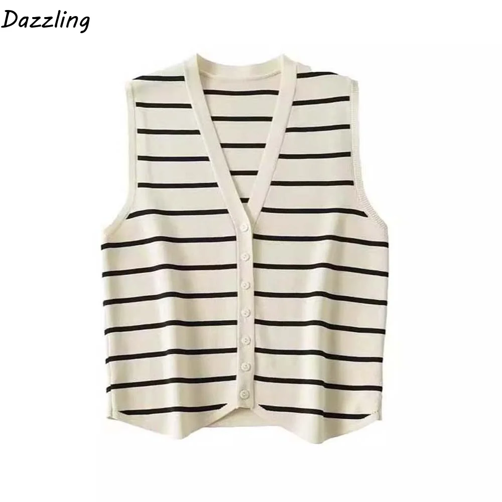 Waistcoat Chic V Neck Vest Tops Front Button Lady Outfits Knit Vest Sweater White Single Breasted Cardigan Tops
Waistcoat Chic V Neck Vest Tops Front Button Lady Outfits Knit Vest Sweater White Single Breasted Cardigan Tops