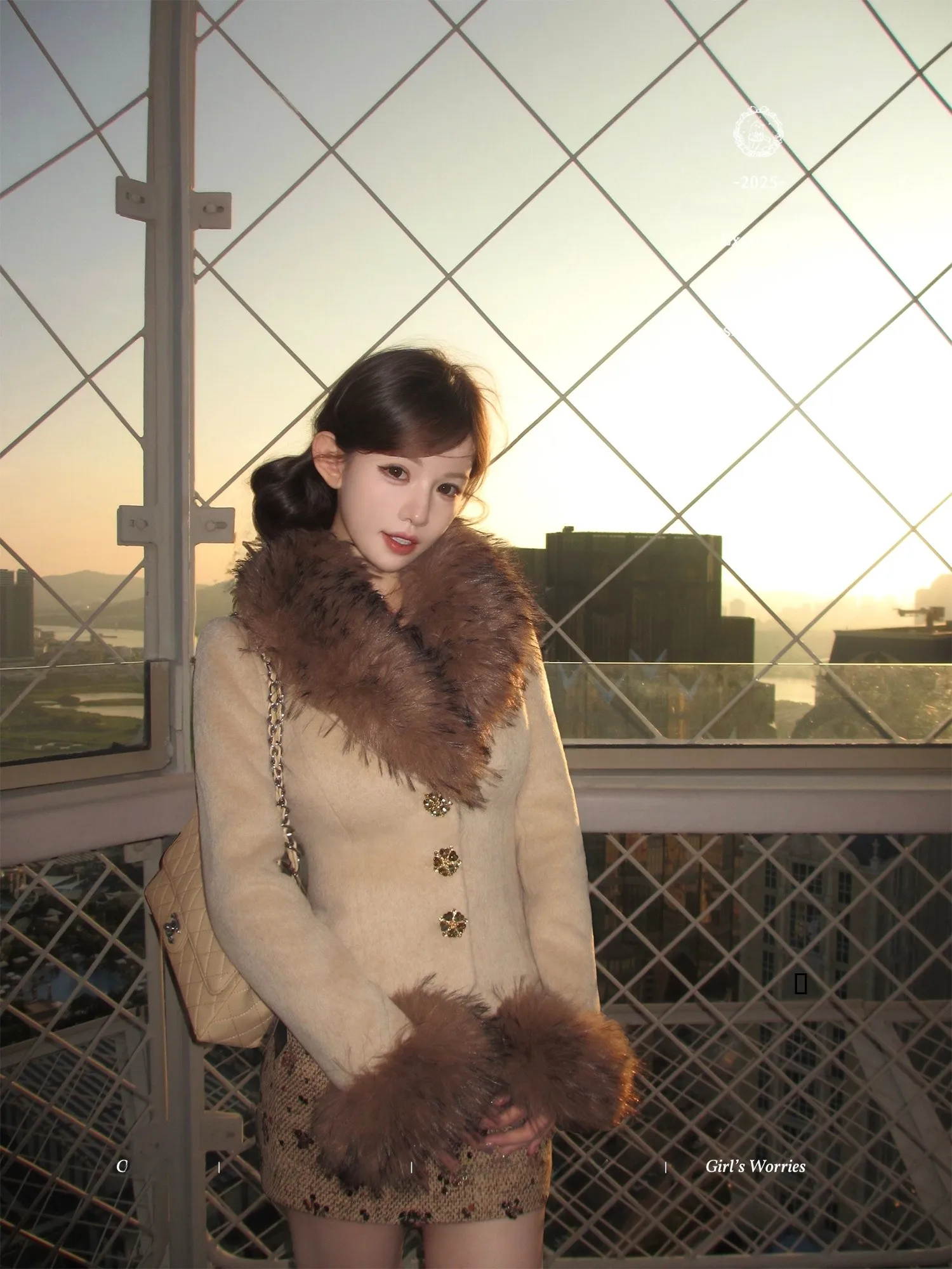 Современный ретро-комплект: роскошное шерстяное пальто с большим меховым воротником и юбка с пайетками, однотонный, с завышенной талией, зимний, модный, женский.
Современный ретро-комплект: роскошное шерстяное пальто с большим меховым воротником и юбка с пайетками, однотонный, с завышенной талией, зимний, модный, женский.